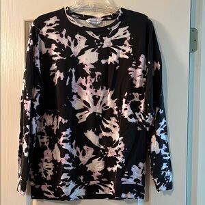 Athleta Black and Pink Graphic Sweatshirt